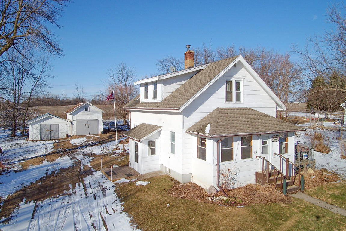 211 Main Avenue E, Rothsay, MN 56579