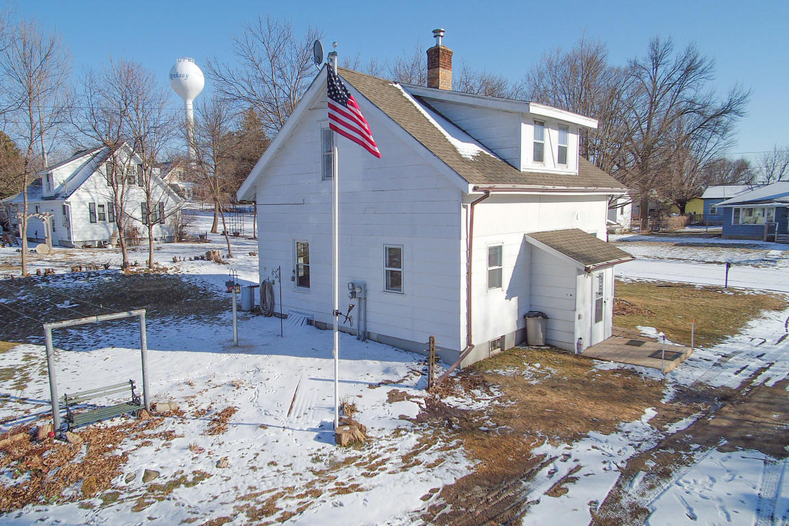 211 Main Avenue E, Rothsay, MN 56579