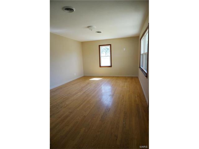 1522 West Highview, Arnold, MO 63010
