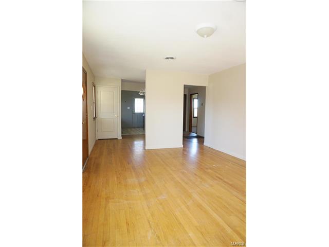 1522 West Highview, Arnold, MO 63010