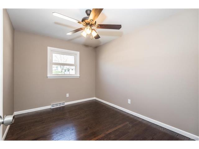 644 Sun Valley Drive, Arnold, MO 63010