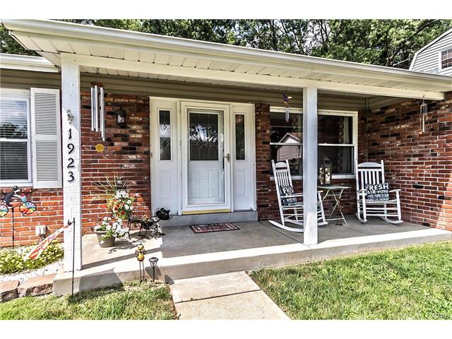1923 Parkton Way, Barnhart, MO 63012