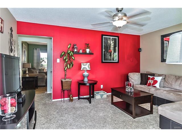 1923 Parkton Way, Barnhart, MO 63012
