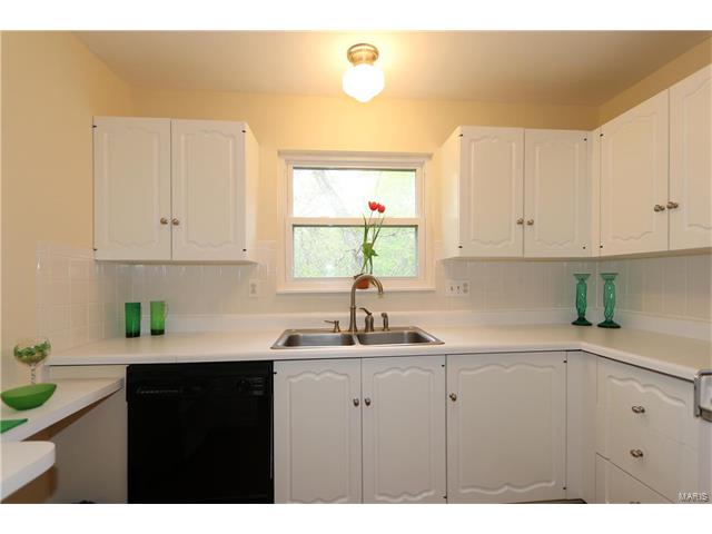 13453 Coliseum Drive, Chesterfield, MO 63017