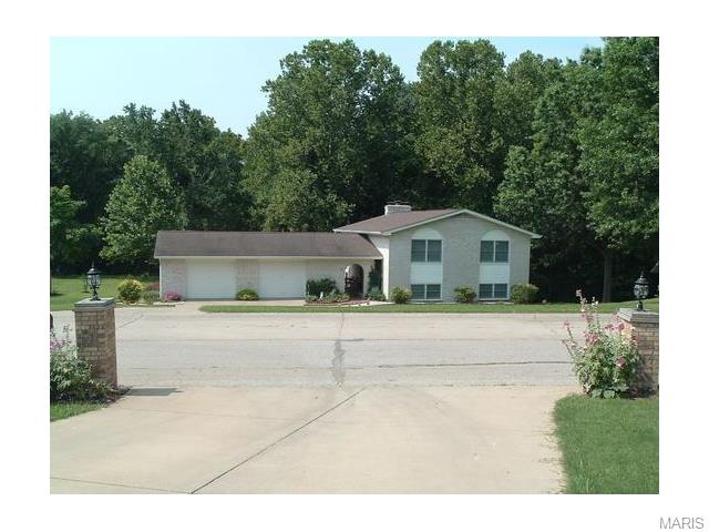 13 Briarwood Lane, Crystal City, MO 63019