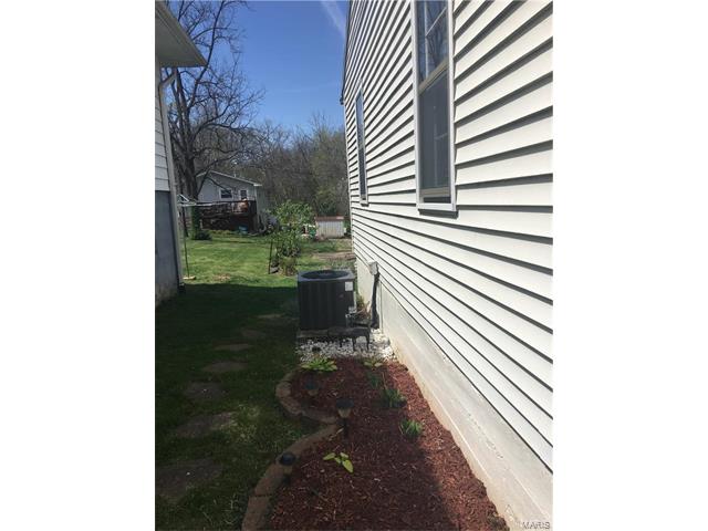 114 South 5th Street, De Soto, MO 63020