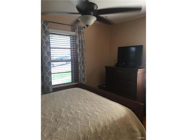 114 South 5th Street, De Soto, MO 63020