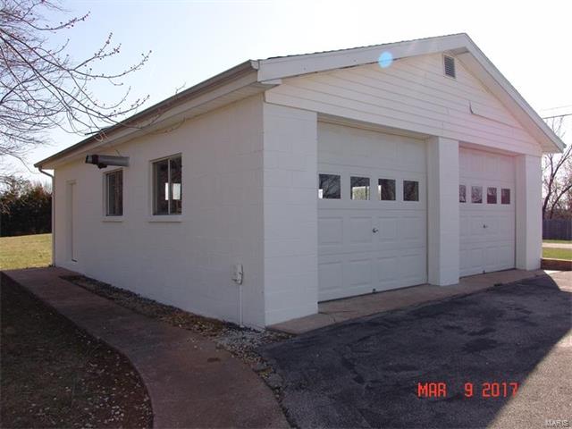 339 Kronos Drive, De Soto, MO 63020