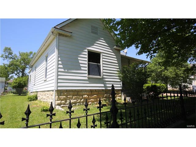 700 South 2nd, De Soto, MO 63020