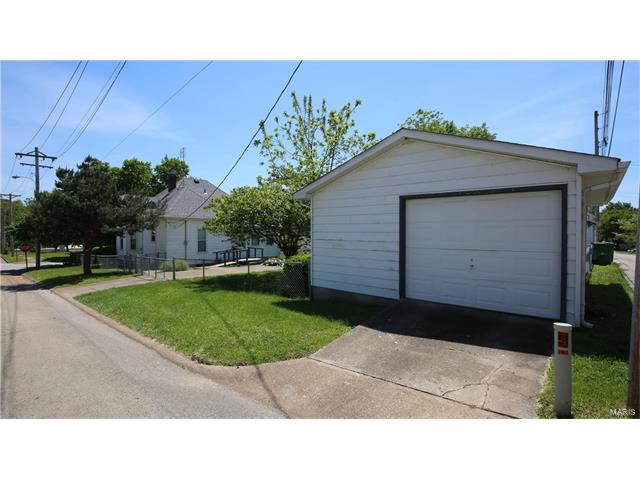 700 South 2nd, De Soto, MO 63020