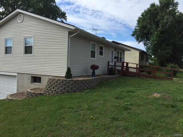407 North Eighth, De Soto, MO 63020
