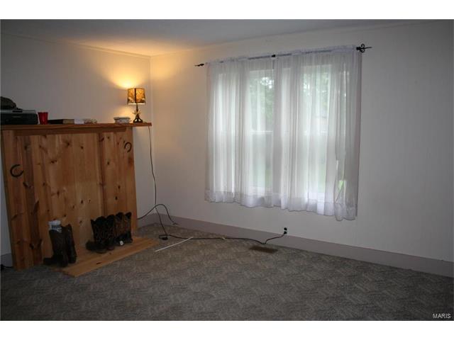 14367 Vineland Road, De Soto, MO 63020