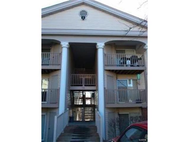 725 Ridgeside, Ballwin, MO 63021