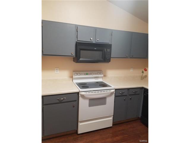 725 Ridgeside, Ballwin, MO 63021