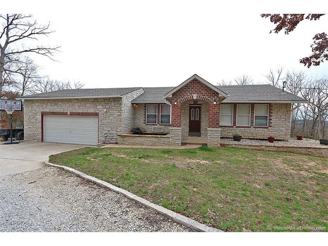 296 Pin Oaks Drive, Dittmer, MO 63023