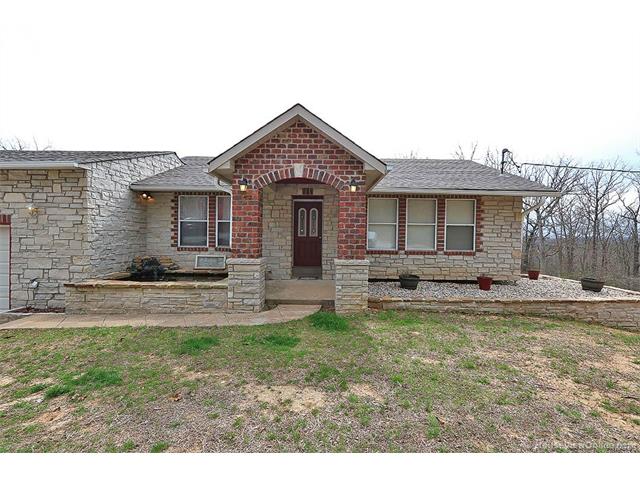296 Pin Oaks Drive, Dittmer, MO 63023
