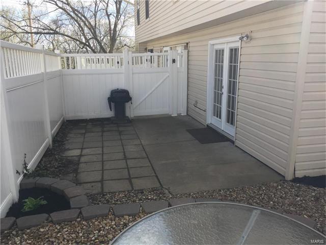 2582 Bluff View Drive, Fenton, MO 63026