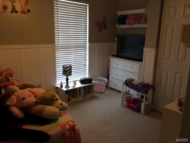 7 Toni Trl, Fenton, MO 63026