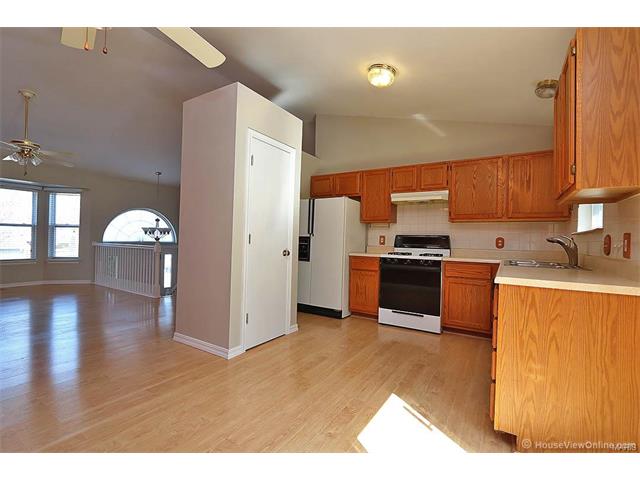 1064 Fenton Park Drive, Fenton, MO 63026