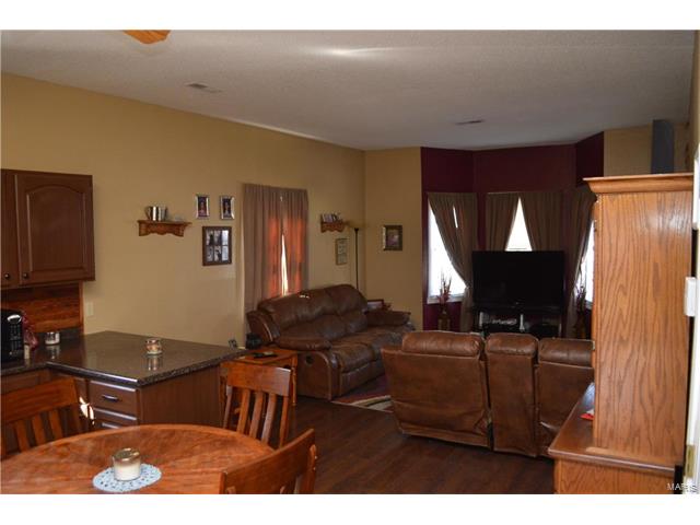 710 Jefferson Avenue, Festus, MO 63028