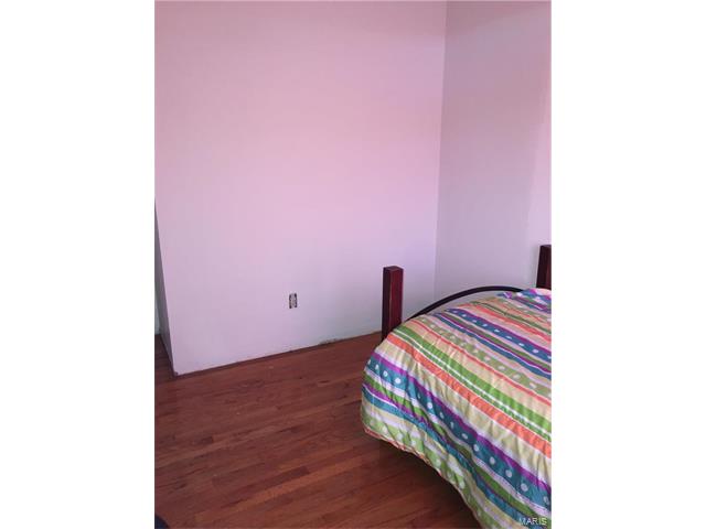 2264 Central Parkway, Florissant, MO 63031