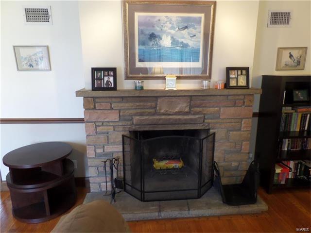 2 Mercury Drive, Florissant, MO 63031