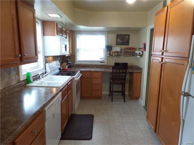 2 Mercury Drive, Florissant, MO 63031
