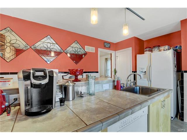 16 Saint Michael Court, Florissant, MO 63031