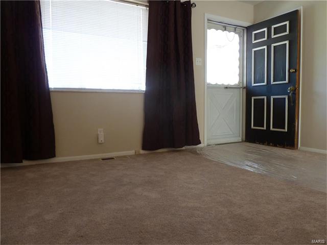 100 Saint Charles Street, Florissant, MO 63031