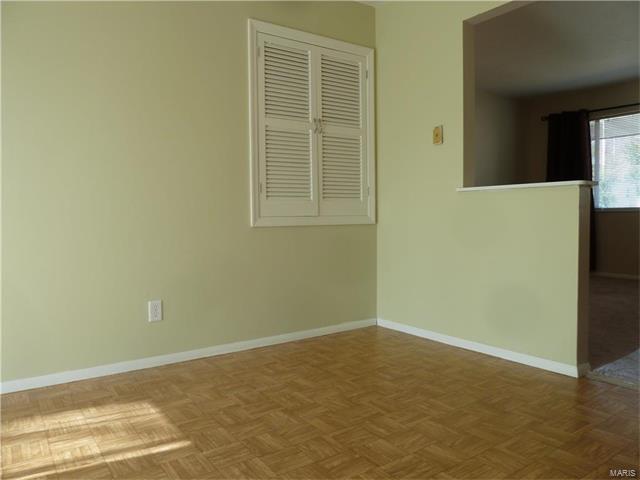 100 Saint Charles Street, Florissant, MO 63031