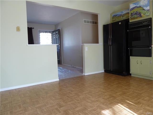 100 Saint Charles Street, Florissant, MO 63031