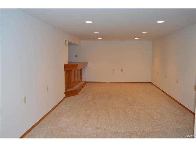 2140 Mullanphy RD, Florissant, MO 63031