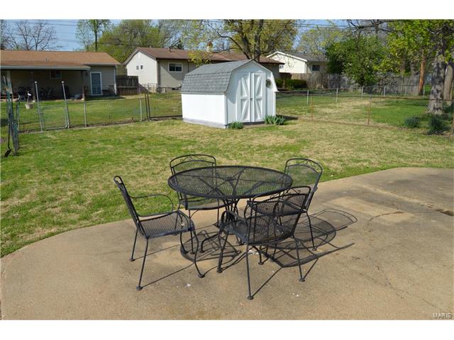 2140 Mullanphy RD, Florissant, MO 63031