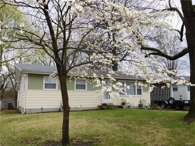 130 Cortez, Florissant, MO 63031