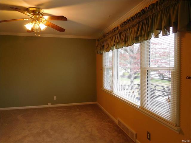 130 Cortez, Florissant, MO 63031