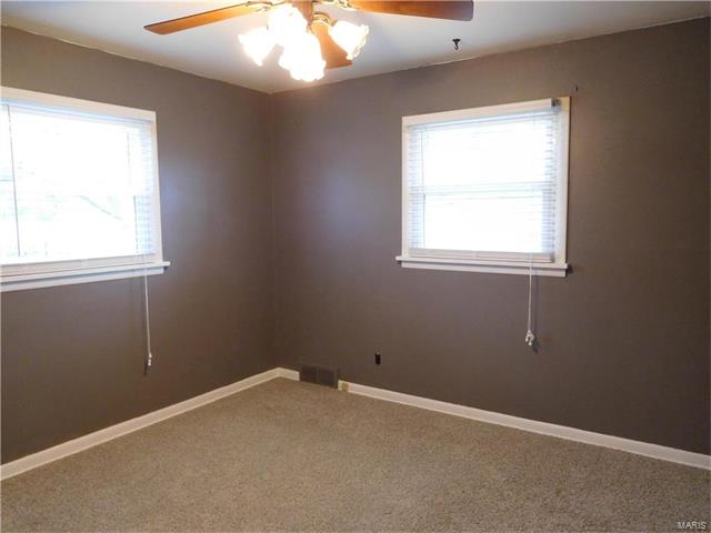 130 Cortez, Florissant, MO 63031