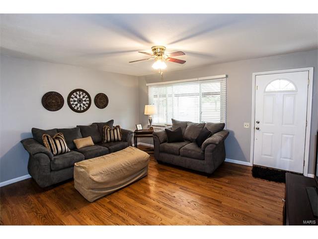 1000 5th Plaza, Florissant, MO 63031