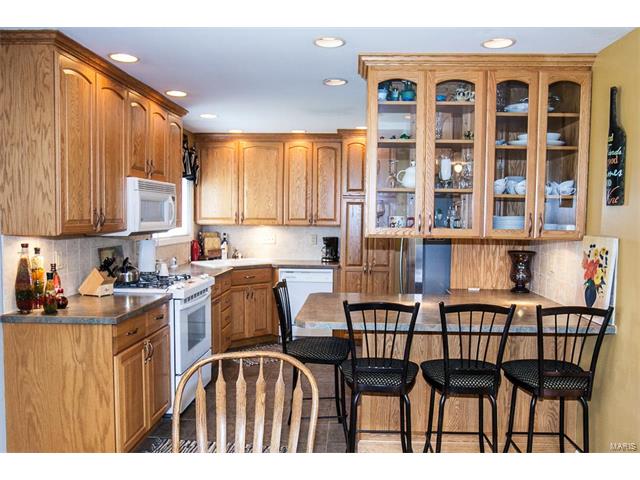 1000 5th Plaza, Florissant, MO 63031