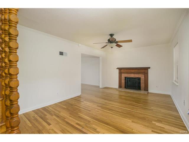 1390 South New Florissant Road, Florissant, MO 63031