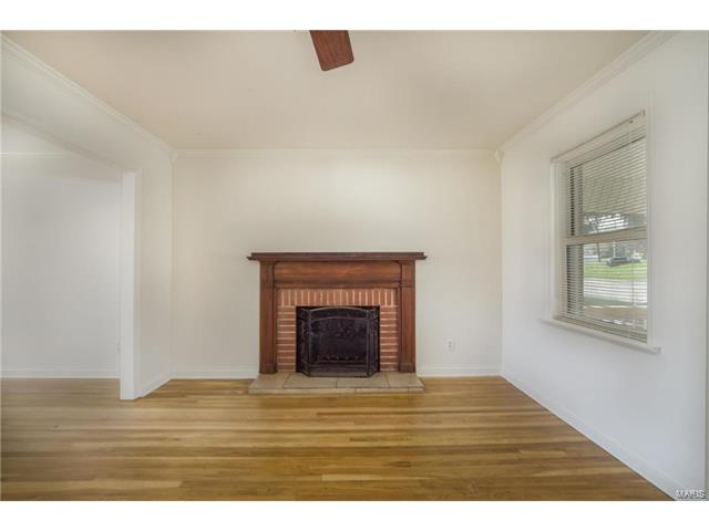 1390 South New Florissant Road, Florissant, MO 63031