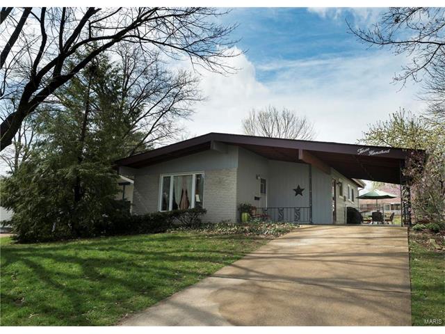 300 Versailles Drive, Florissant, MO 63031
