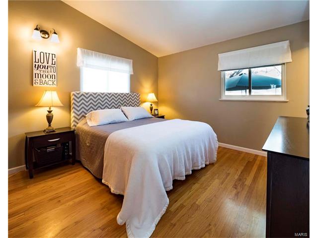300 Versailles Drive, Florissant, MO 63031