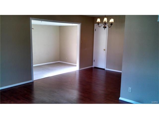1300 Mullanphy Road, Florissant, MO 63031