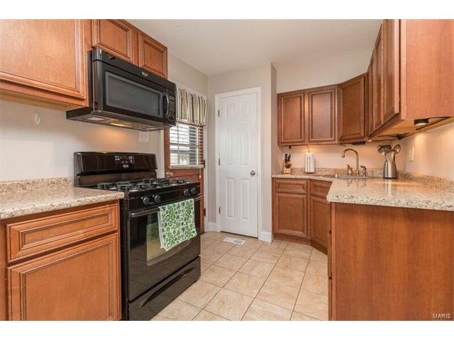 760 Loekes Drive, Florissant, MO 63031