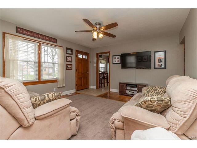 760 Loekes Drive, Florissant, MO 63031