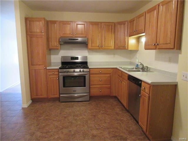 735 Blackbird, Florissant, MO 63031