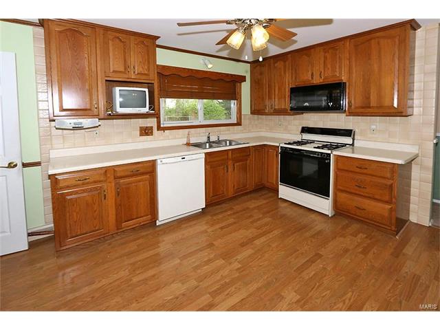 2515 Flamingo, Florissant, MO 63031