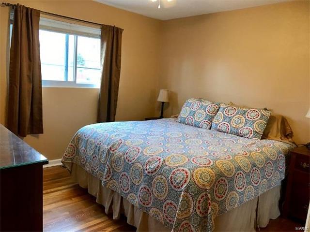 1215 Bluebird Drive, Florissant, MO 63031