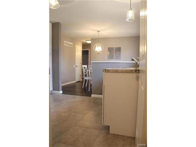 2040 Flamingo, Florissant, MO 63031