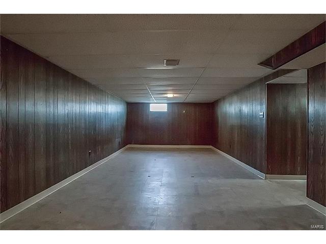 1430 Moellering Drive, Florissant, MO 63031